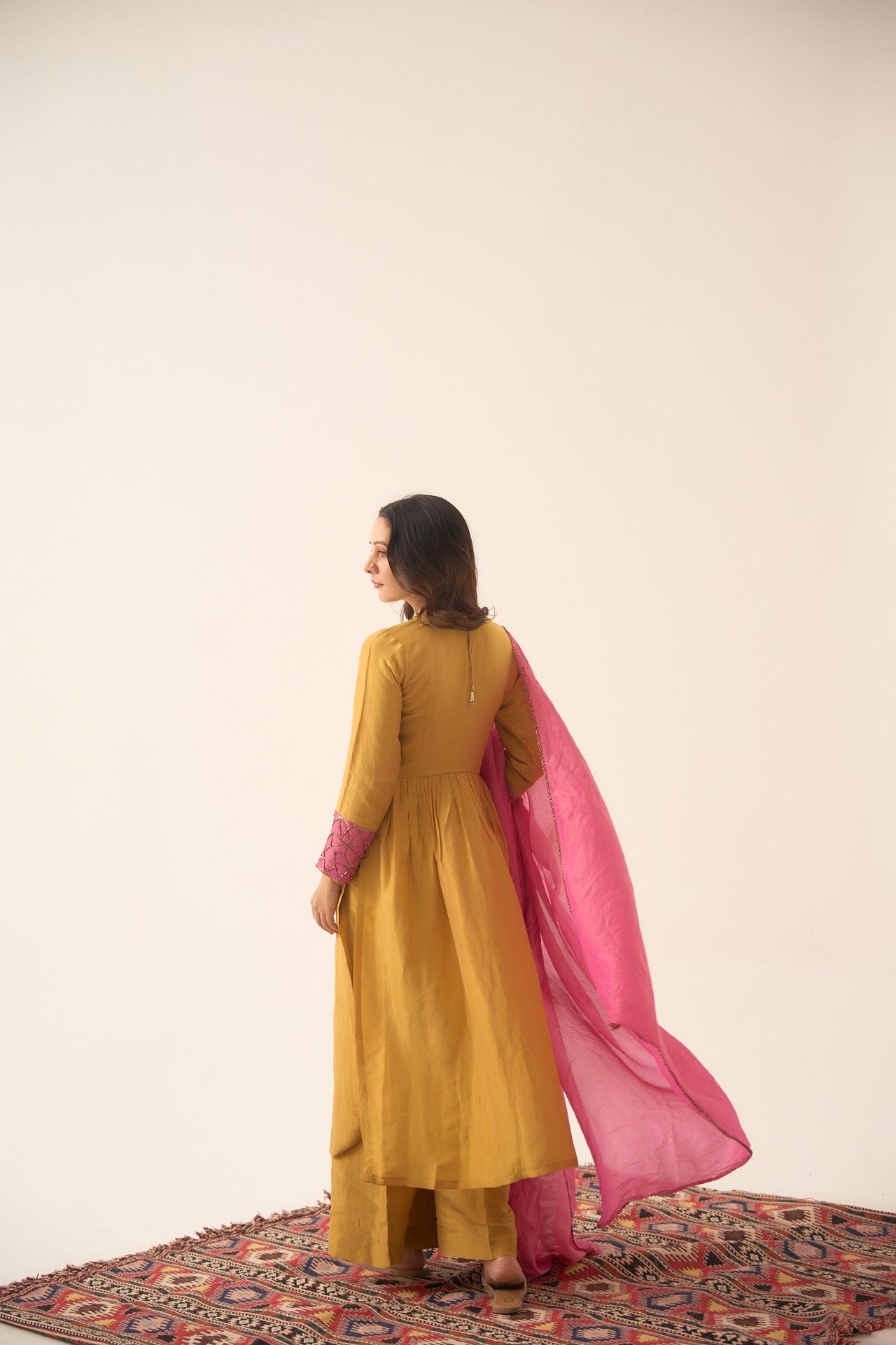 Sunhara Gulabi