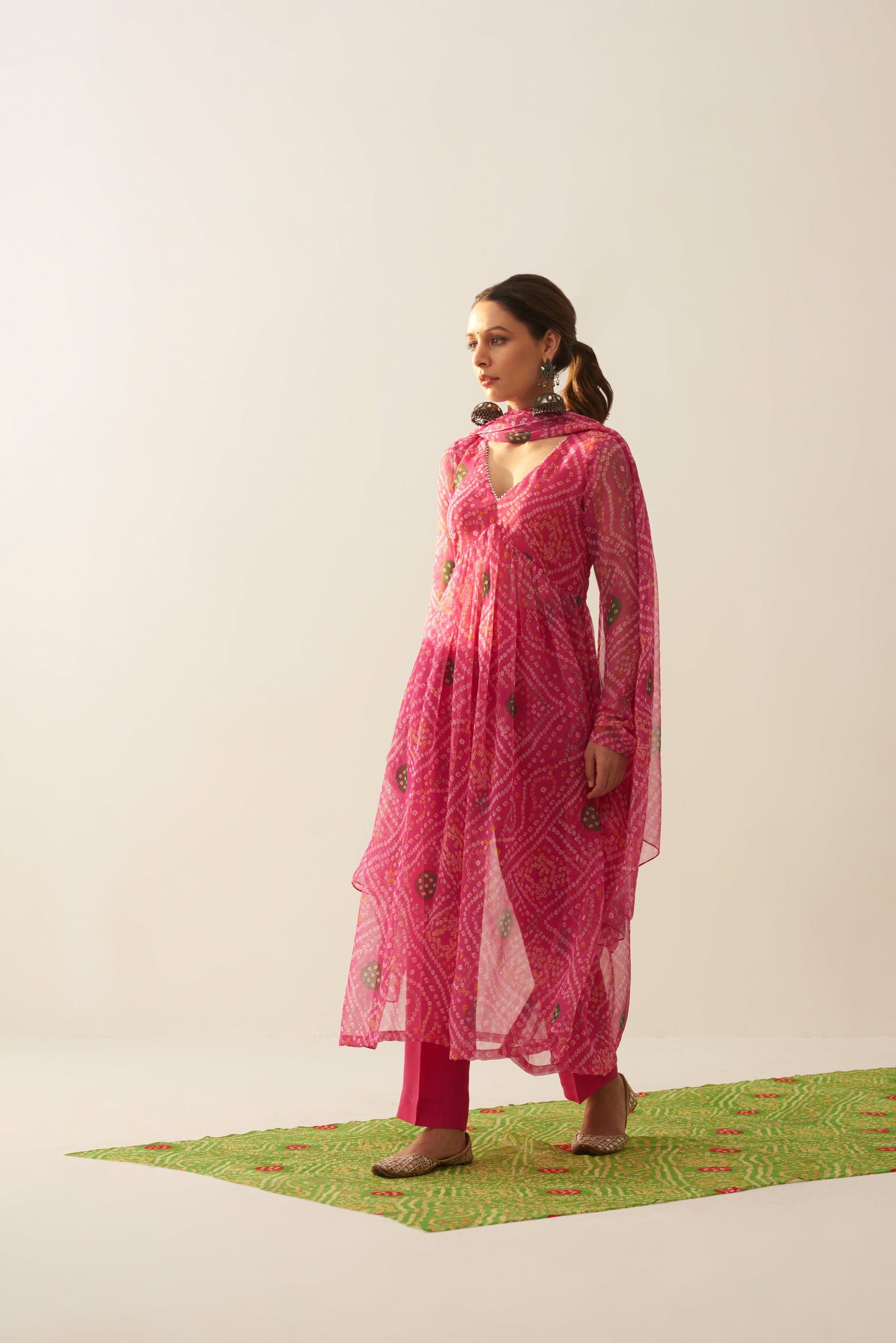 Gulabo Bandhani