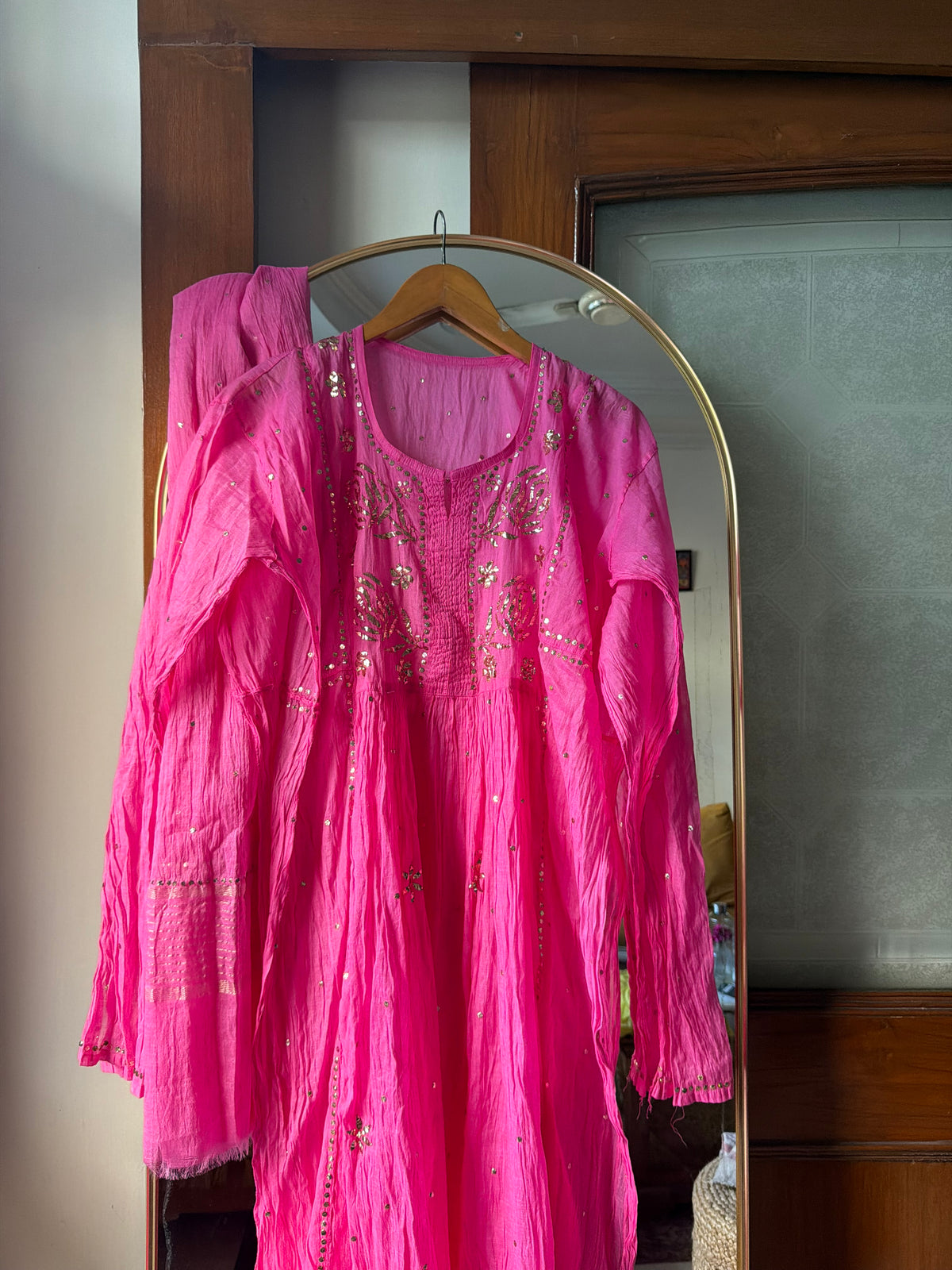 Fuscia Pitta Lucknowi Kurta Set