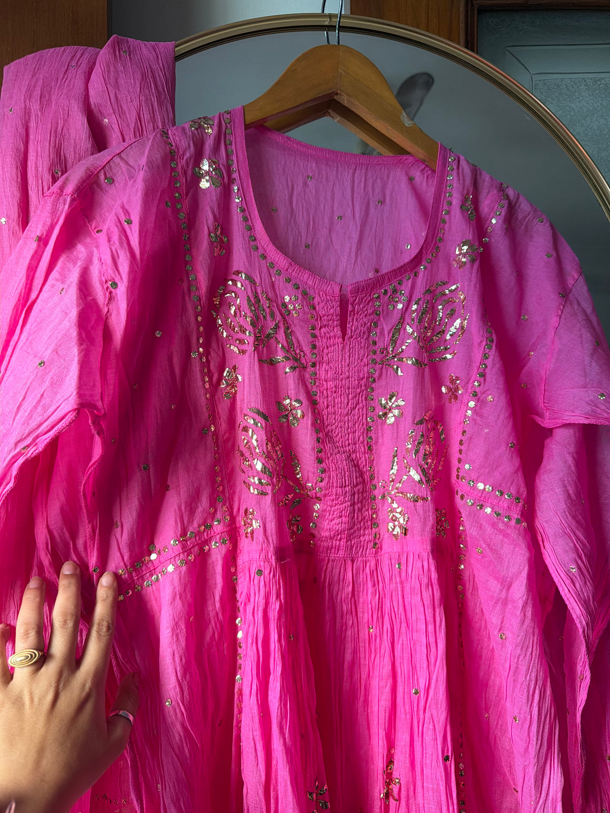 Fuscia Pitta Lucknowi Kurta Set