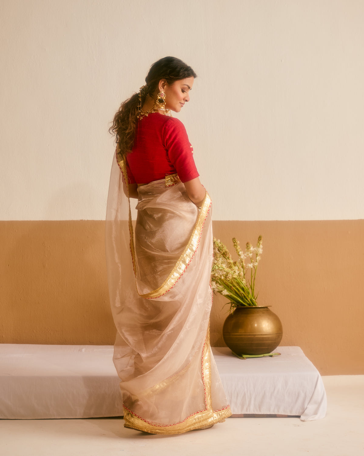 Chandi Jaisa Rang